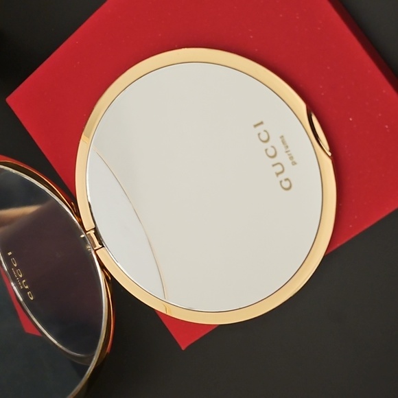 Limited Edition Gucci Compact Mirror - Picture 4 of 4